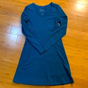 Sahalie long sleeve dress